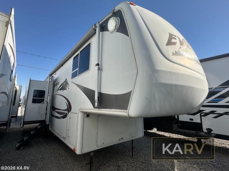 Used 2007 Keystone Everest 323K available in Desert Hot Springs, California