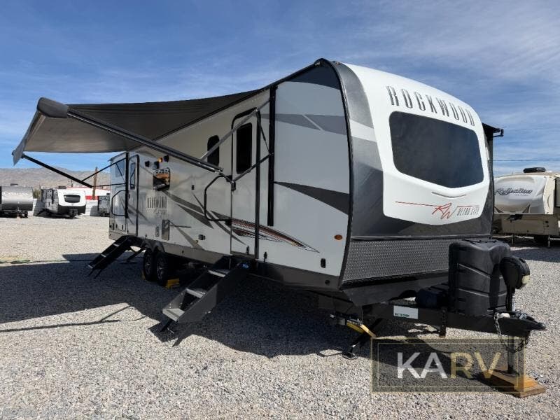 Used 2022 Forest River Rockwood Ultra Lite 2911BS available in Desert Hot Springs, California