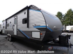 Used 2022 Coachmen Catalina Legacy 303QBCK available in Bath, Pennsylvania