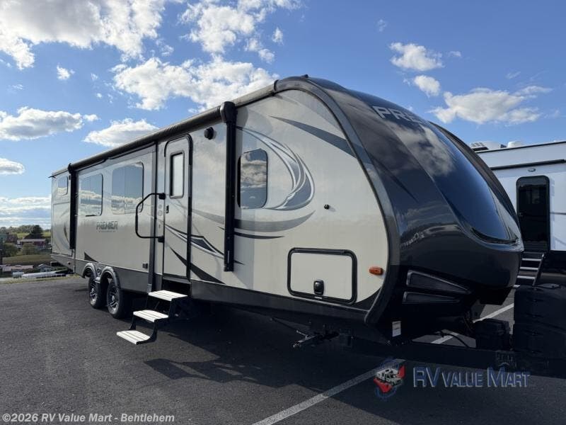 Used 2018 Keystone Premier Ultra Lite 31BKPR available in Bath, Pennsylvania