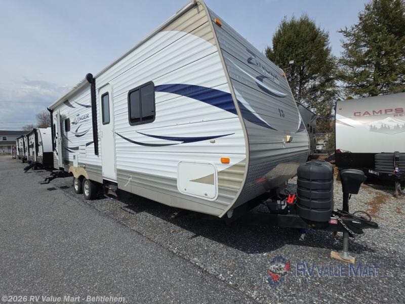 Used 2012 CrossRoads Zinger ZT27RL available in Bath, Pennsylvania