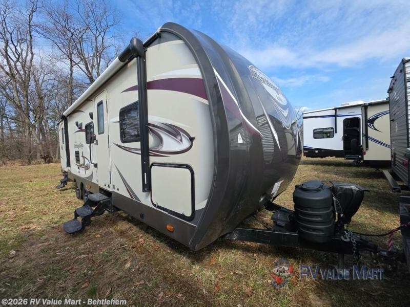 Used 2016 Forest River Wildwood Heritage Glen Hyper-Lyte 27BHHL available in Bath, Pennsylvania