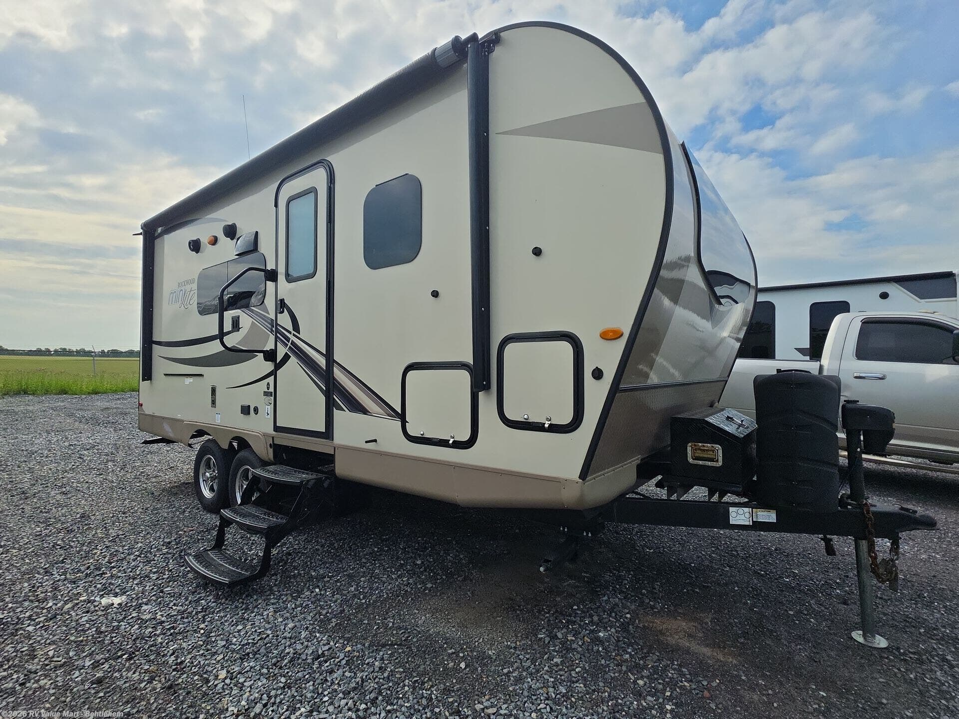 Used 2019 Forest River Rockwood Mini Lite 2104S available in Bath, Pennsylvania