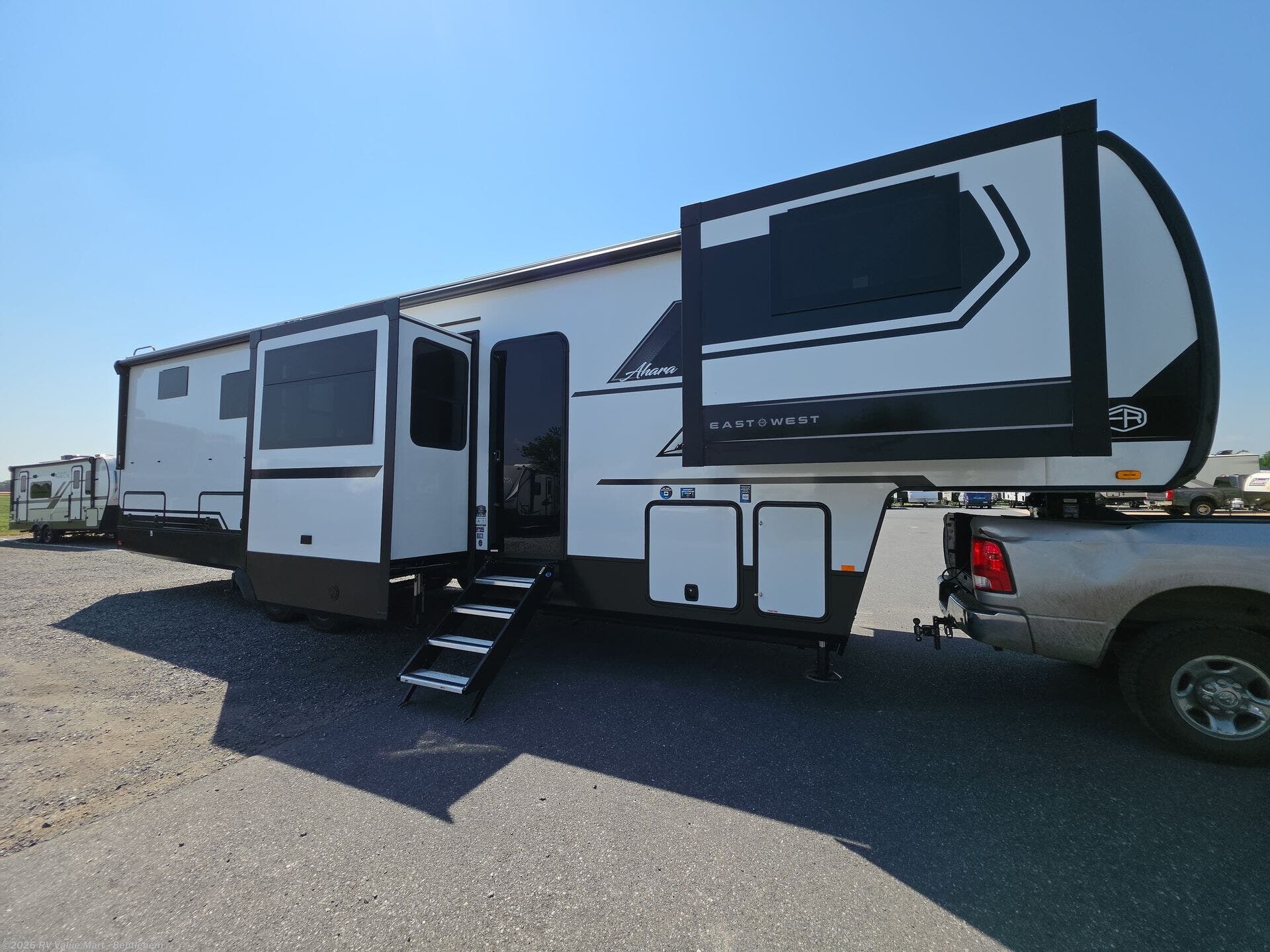 New 2027 East to West Ahara 380FL available in Bath, Pennsylvania
