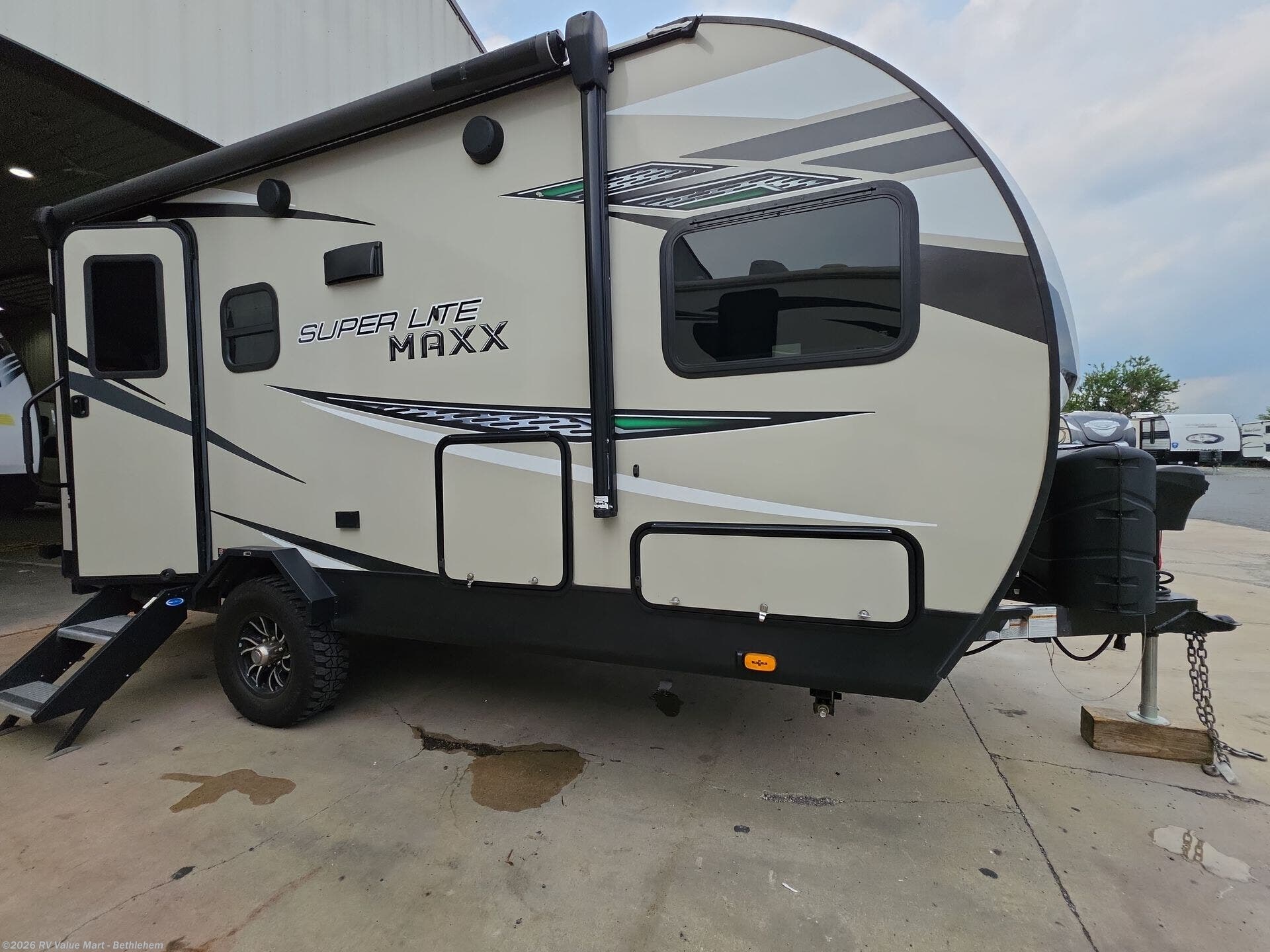 Used 2022 Starcraft Super Lite Maxx 16FBS available in Bath, Pennsylvania