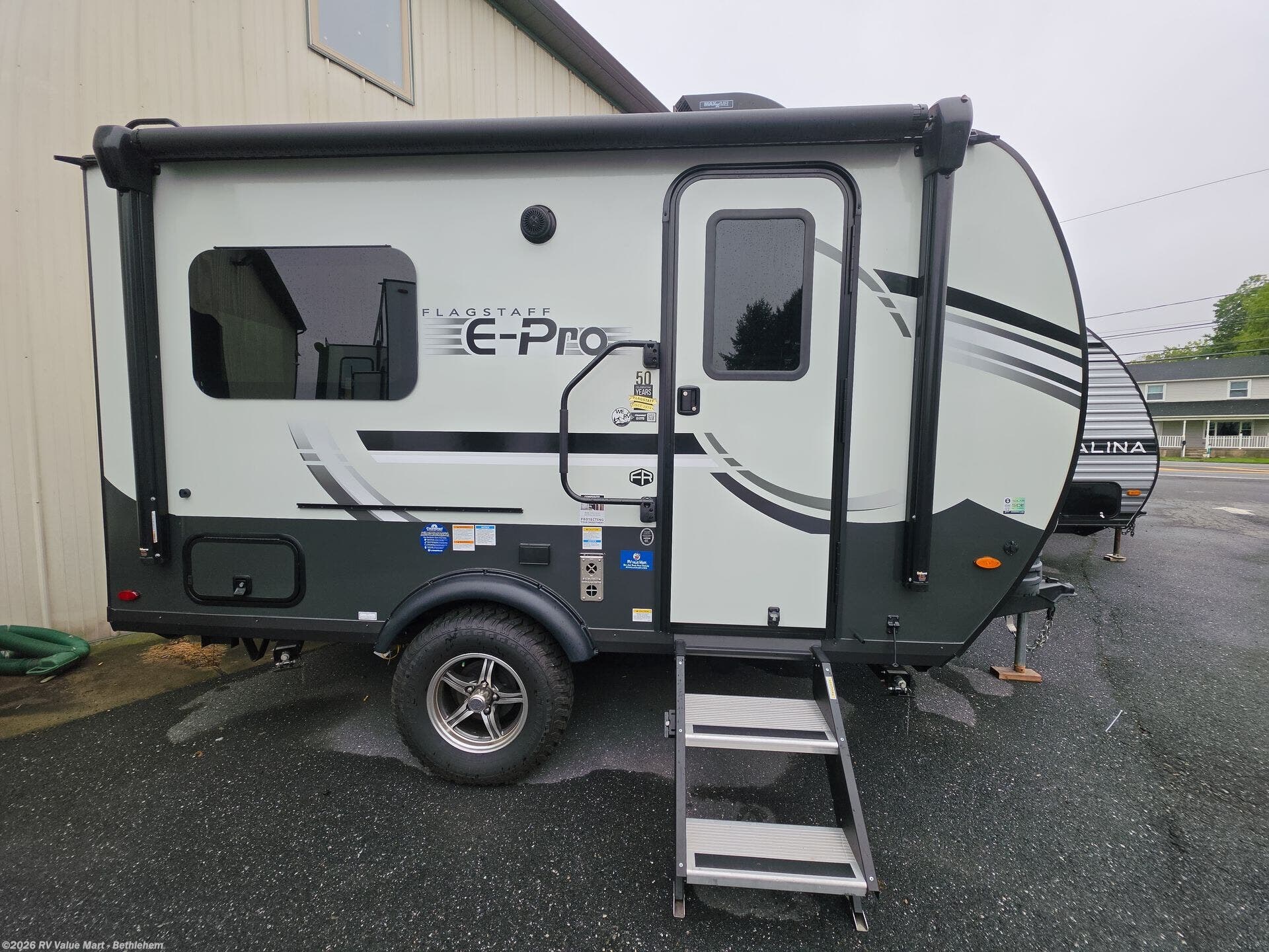 Used 2025 Forest River Flagstaff 15TB available in Bath, Pennsylvania