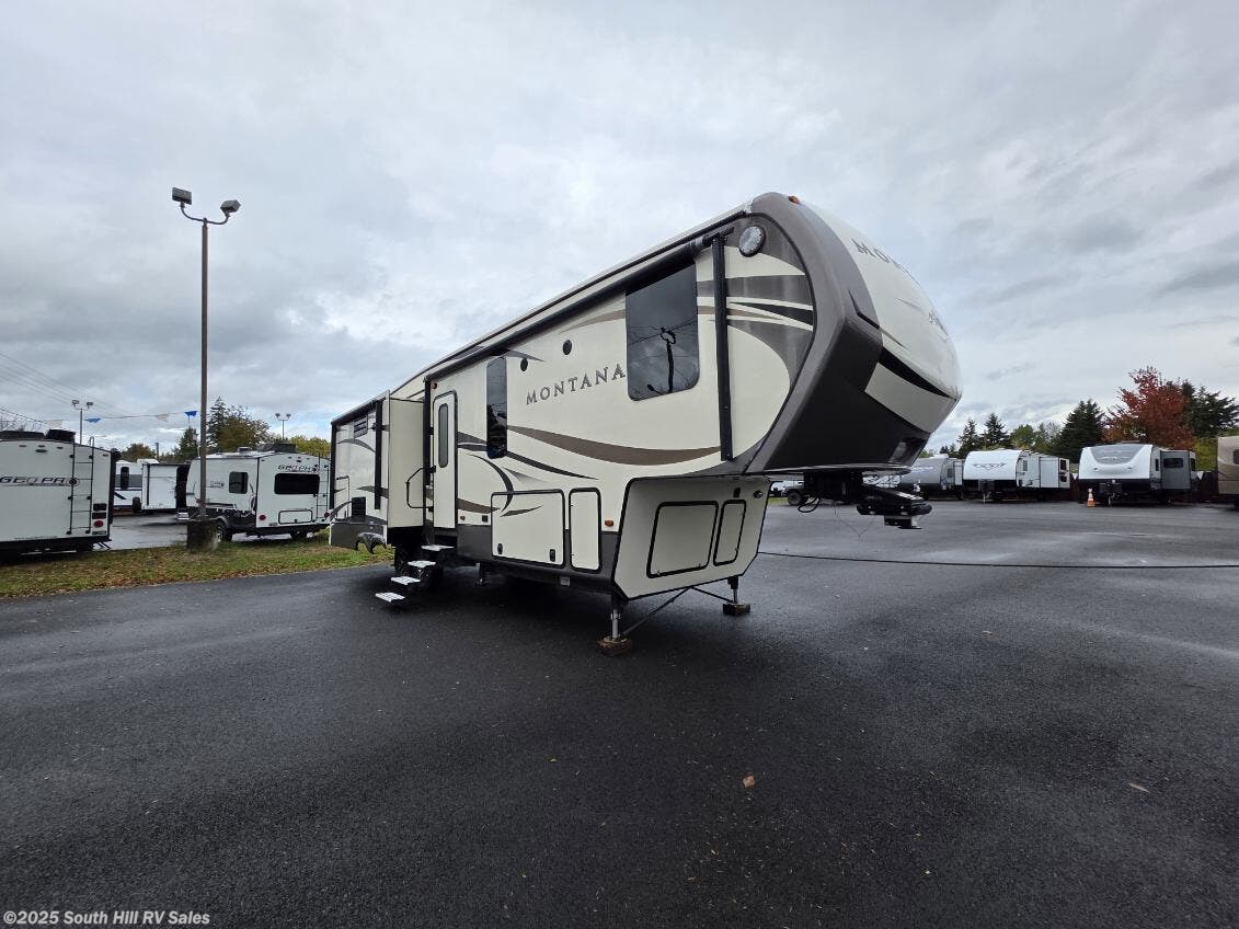 Used 2016 Keystone Montana High Country 3160RL available in Yelm, Washington