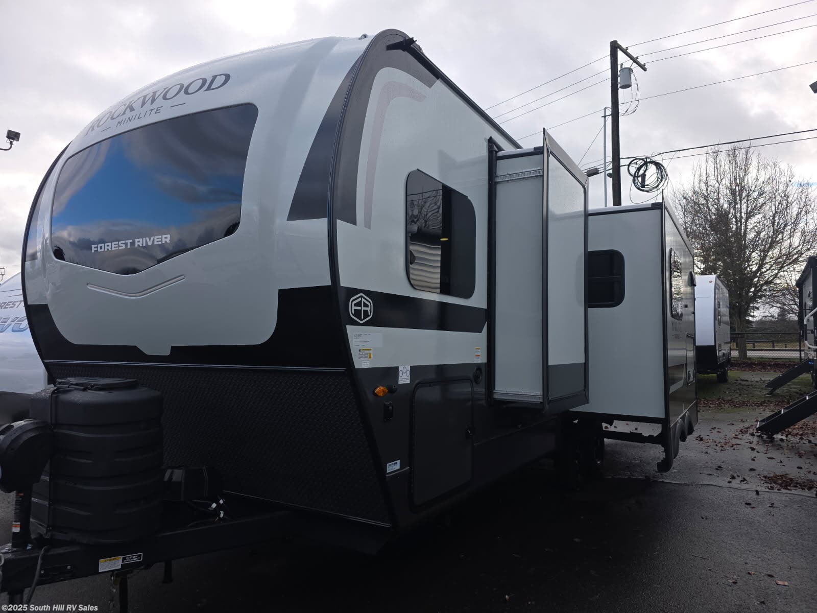 New 2026 Forest River Rockwood Mini Lite 2522FB available in Yelm, Washington
