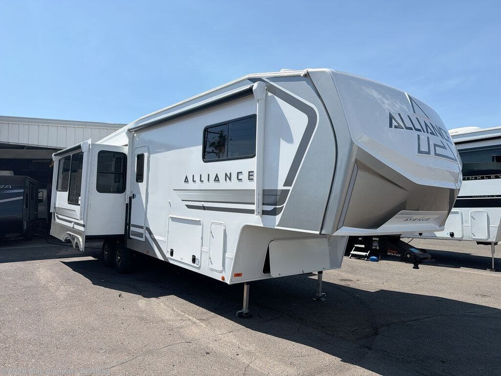 New 2027 Alliance RV Avenue 32RLS available in Mesa, Arizona
