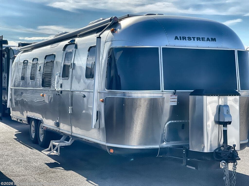 Used 2019 Airstream Classic 33FB available in Surprise, Arizona