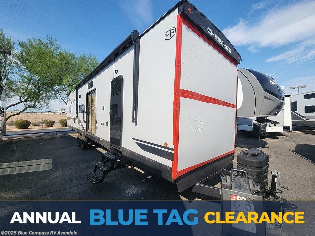 New 2026 Forest River Cherokee Timberwolf Black Label 39HBABL available in Avondale, Arizona