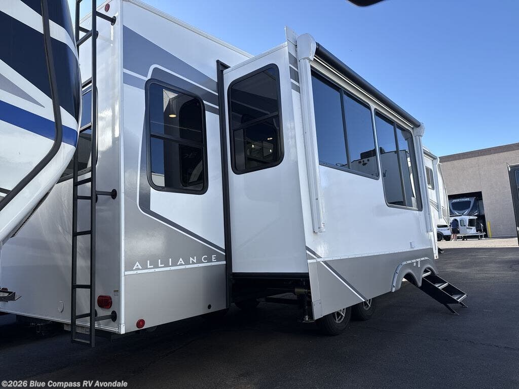New 2026 Alliance RV Avenue 32RLS available in Avondale, Arizona