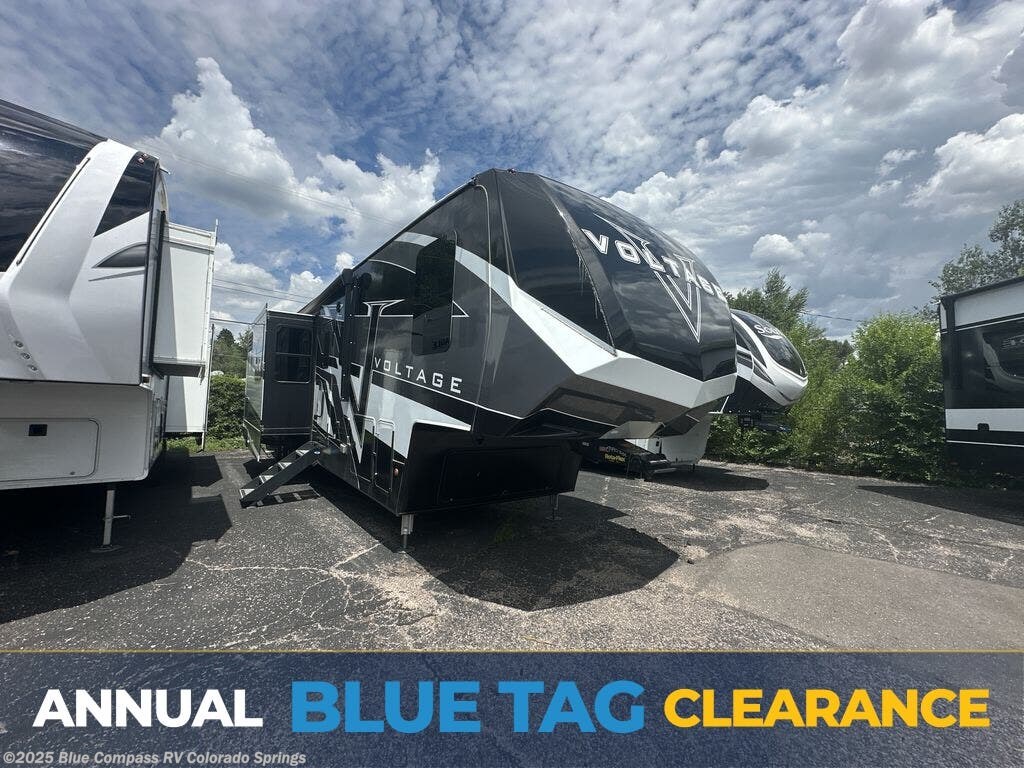 Used 2021 Dutchmen Voltage Vt4225 available in Colorado Springs, Colorado