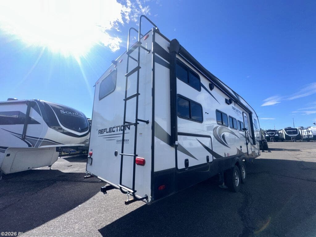 Used 2022 Grand Design Reflection 28BH available in Colorado Springs, Colorado