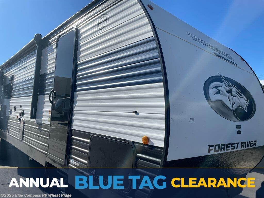 Used 2025 Forest River Cherokee Wolf Den 306MM available in Wheat Ridge, Colorado