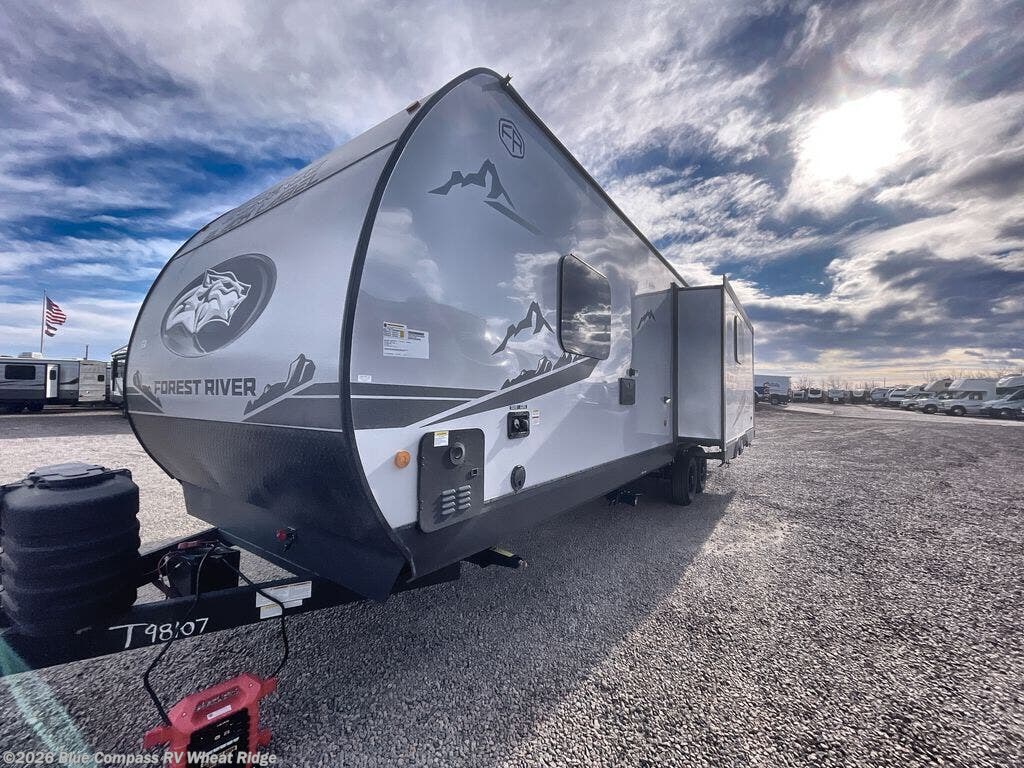 New 2025 Forest River Cherokee Black Label 273XLKBL available in Wheat Ridge, Colorado