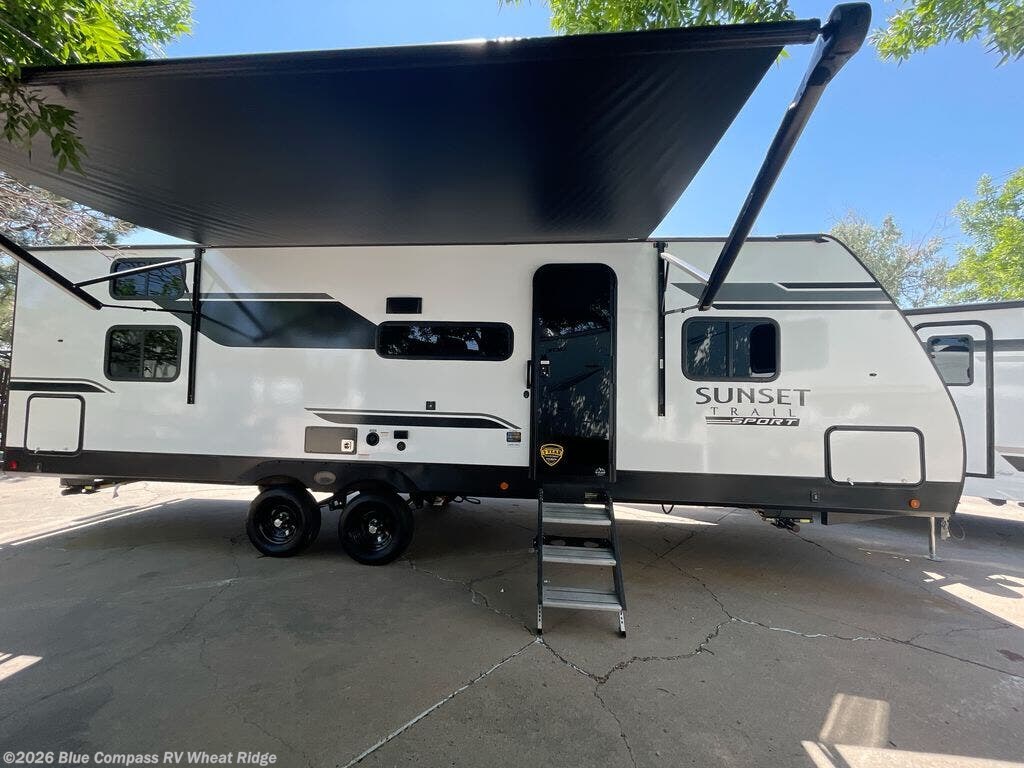 Used 2025 CrossRoads Sunset Trail 27BHS available in Wheat Ridge, Colorado