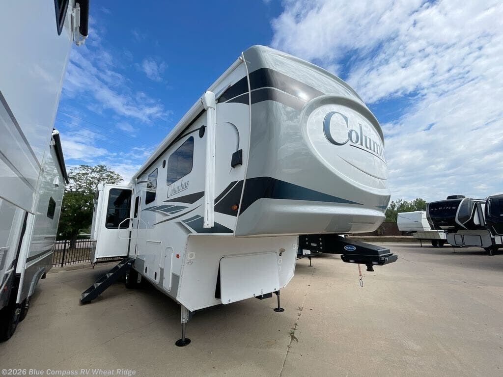 Used 2022 Palomino Columbus 329DV available in Wheat Ridge, Colorado