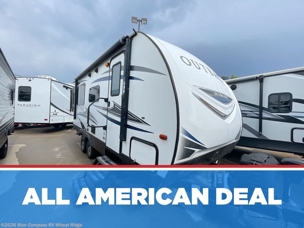 Used 2019 Keystone Outback Ultra Lite 210URS available in Wheat Ridge, Colorado