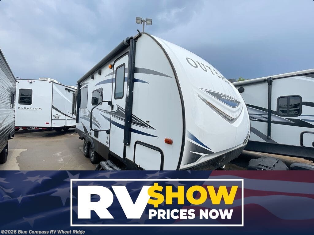 Used 2019 Keystone Outback Ultra Lite 210URS available in Wheat Ridge, Colorado