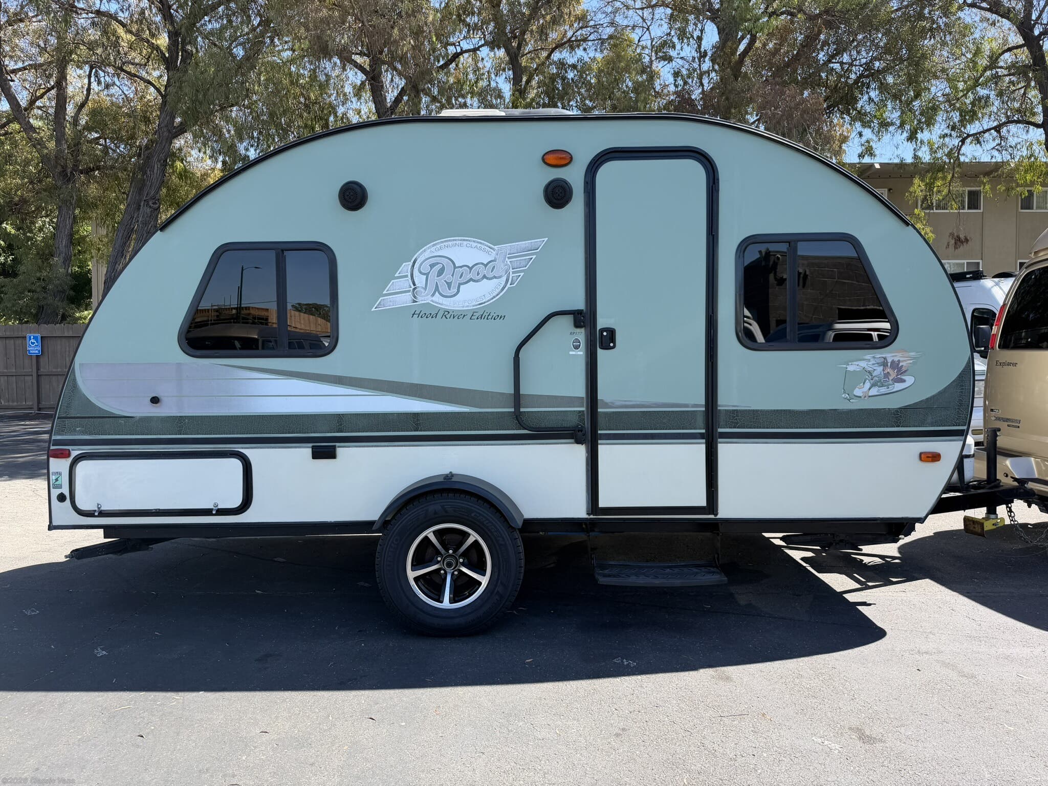 Used 2016  Forest River R-Pod 177 by Forest River from Classic Vans in Hayward, CA