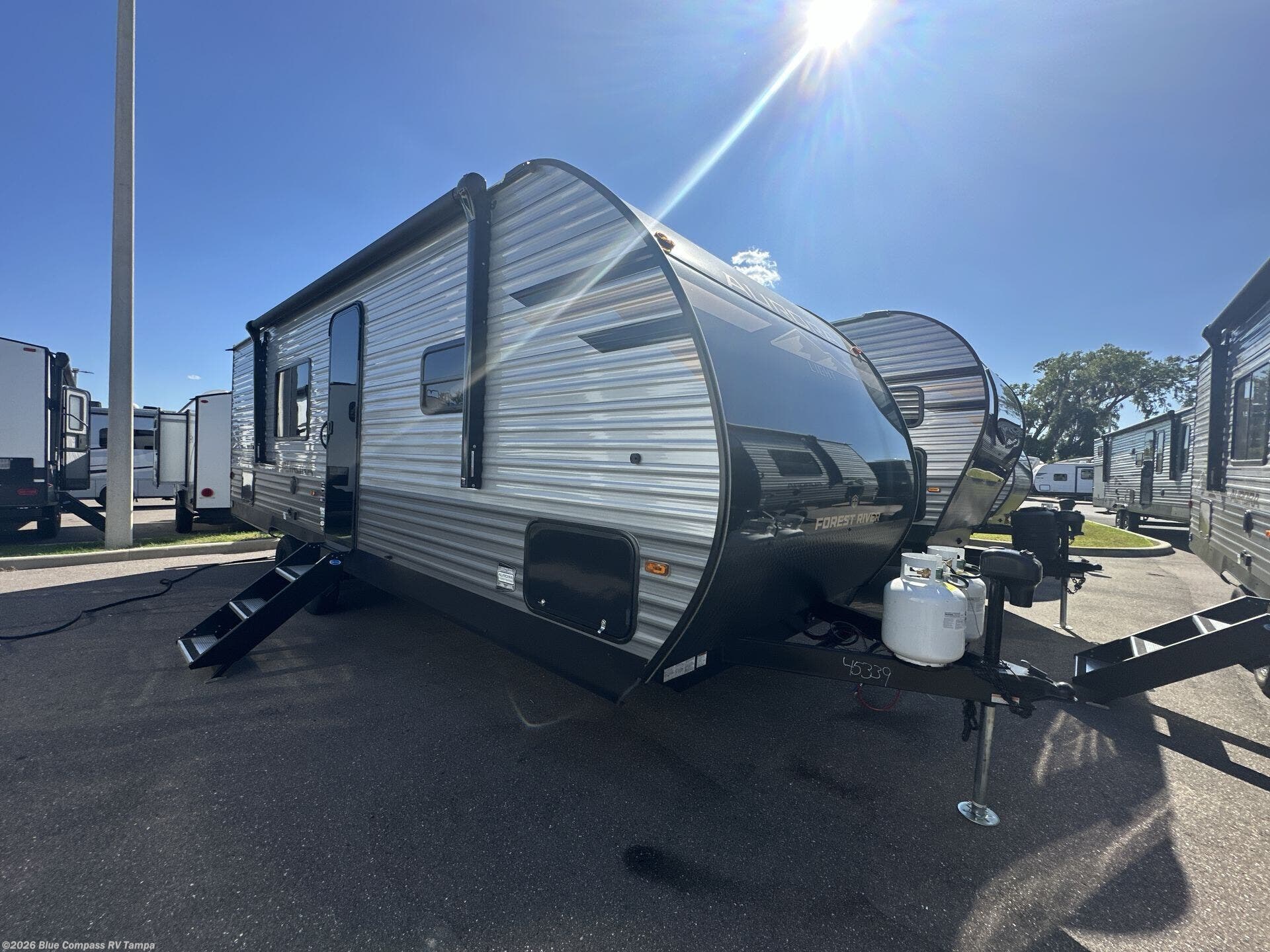 New 2025 Forest River Aurora Light 26BH available in Dover, Florida