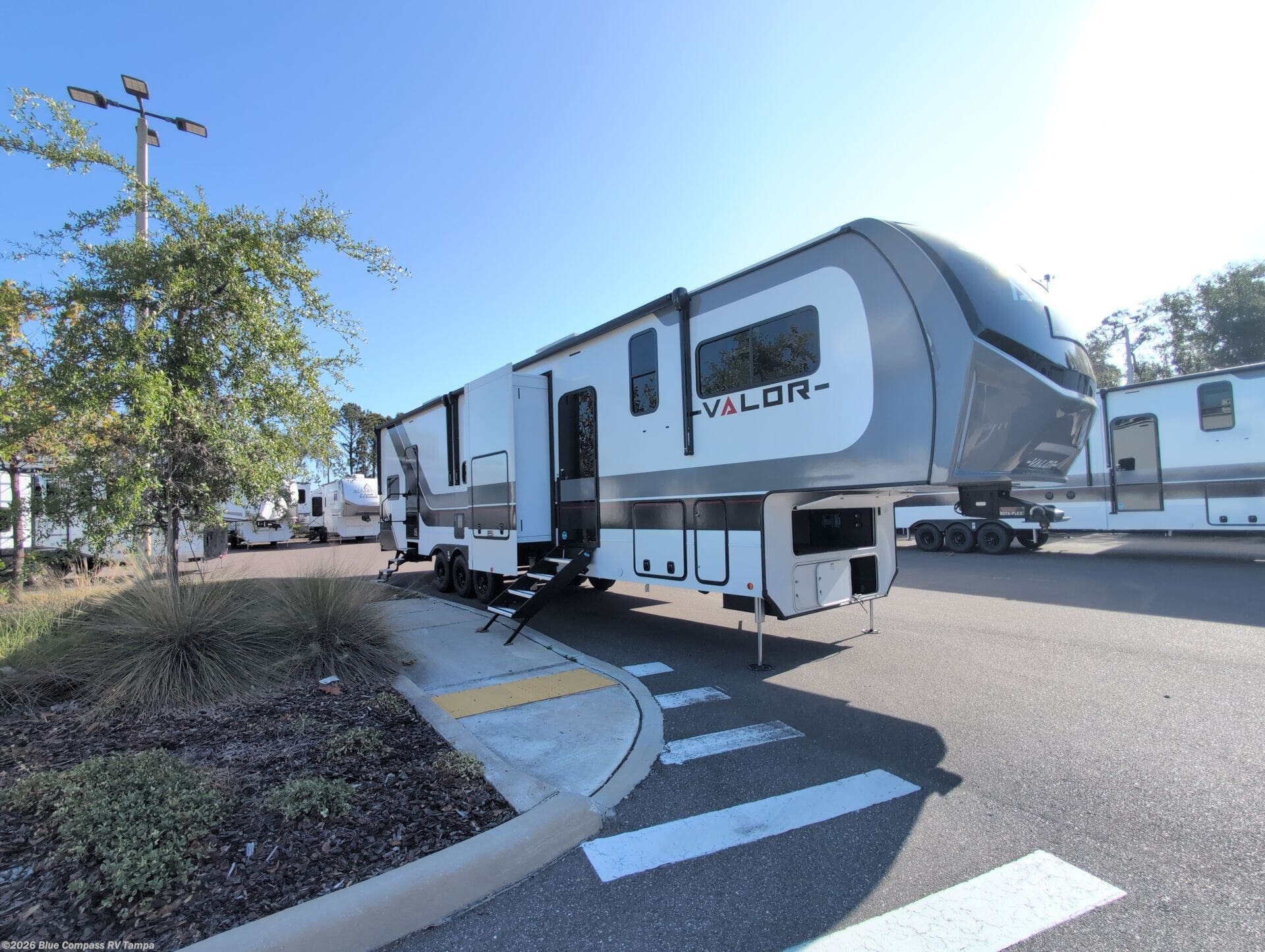 New 2025 Alliance RV Valor 40V13 available in Dover, Florida