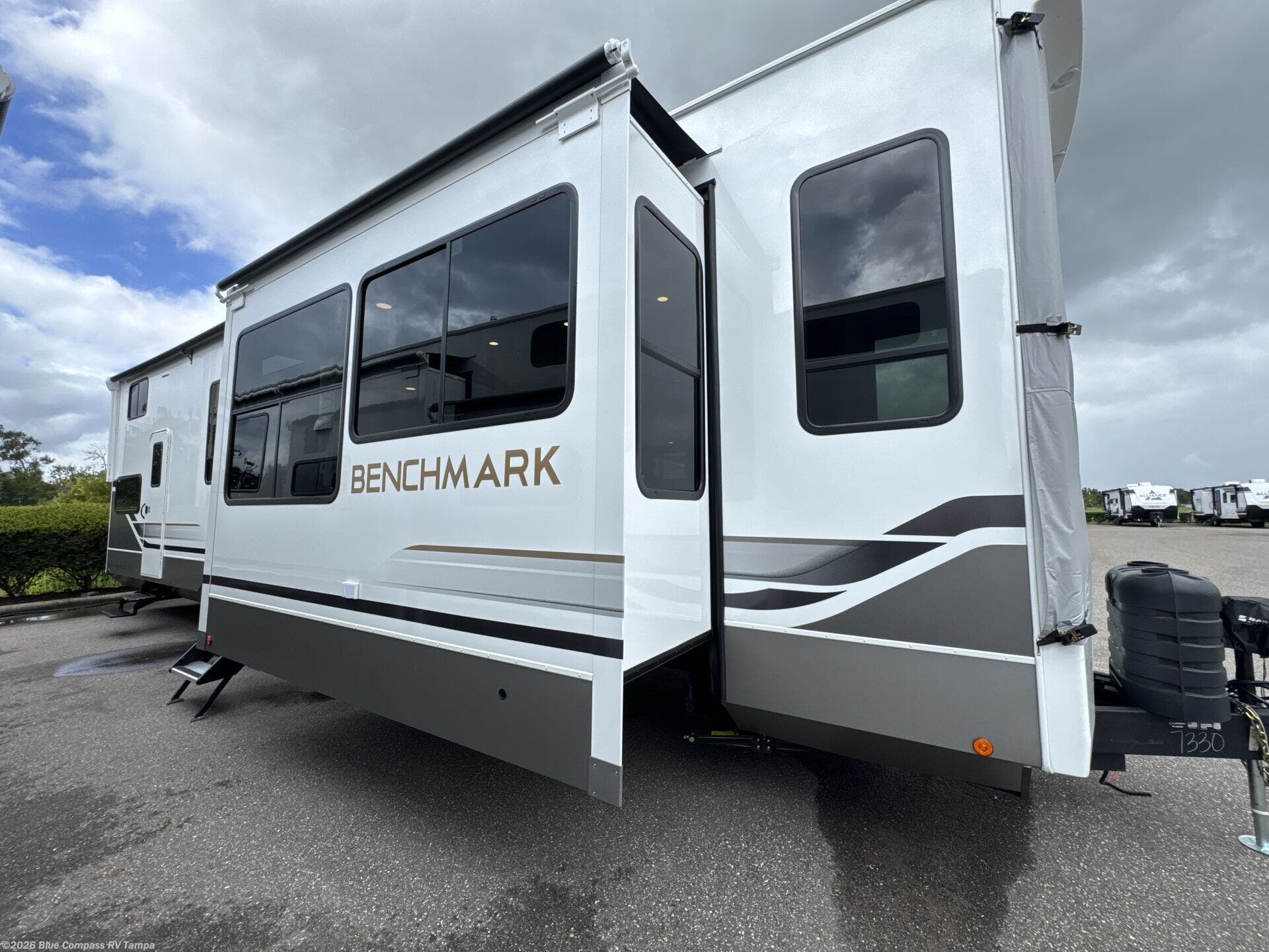 New 2026 Alliance RV Benchmark 42LFT available in Dover, Florida
