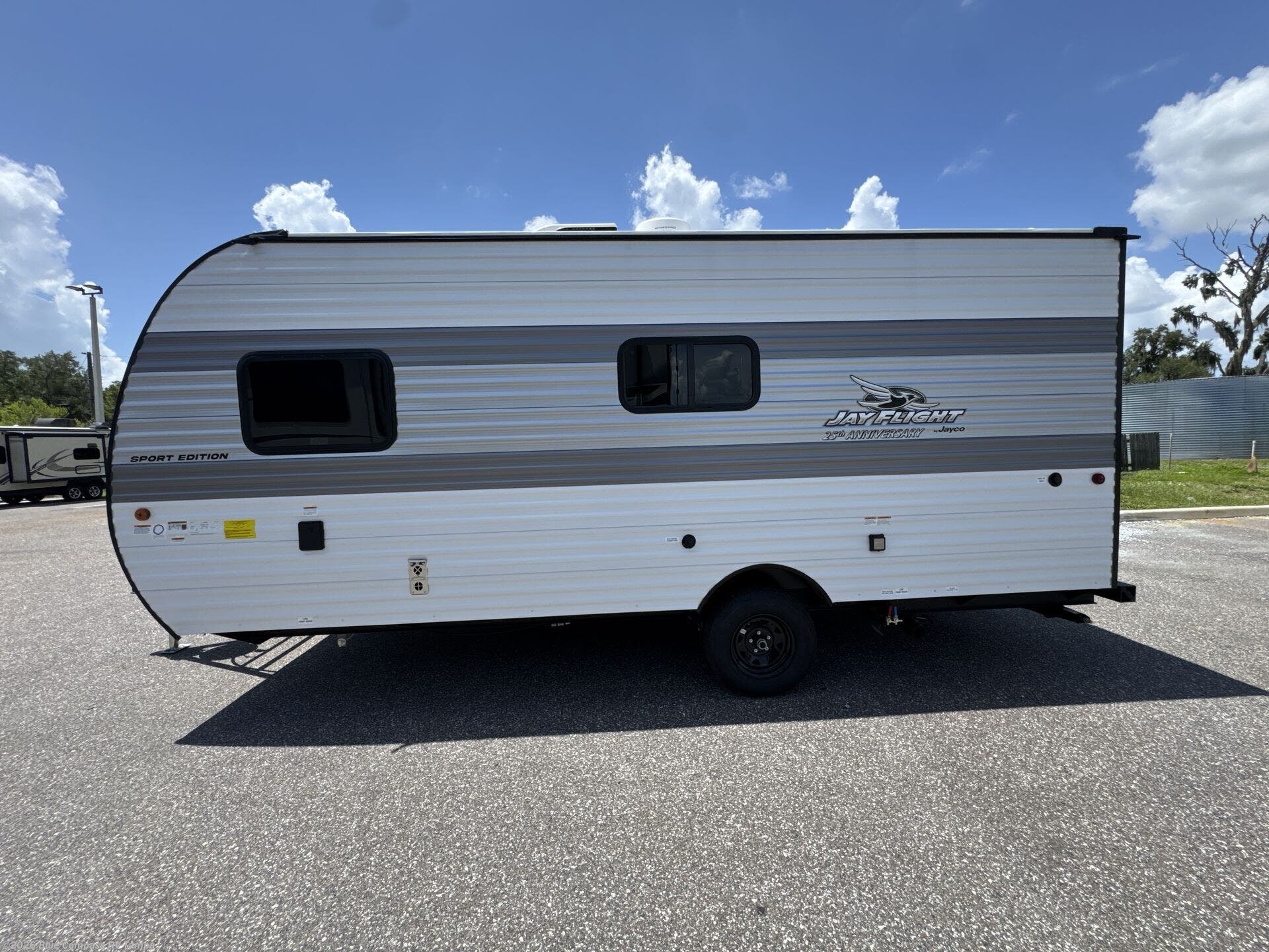 New 2026 Jayco Jay Flight SLX 172DB available in Dover, Florida