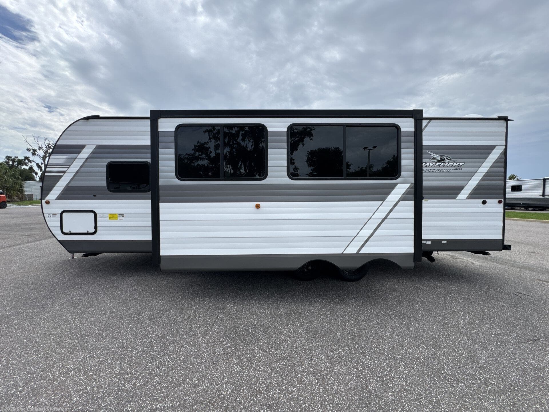 New 2027 Jayco Jay Flight SLX 261BHS available in Dover, Florida