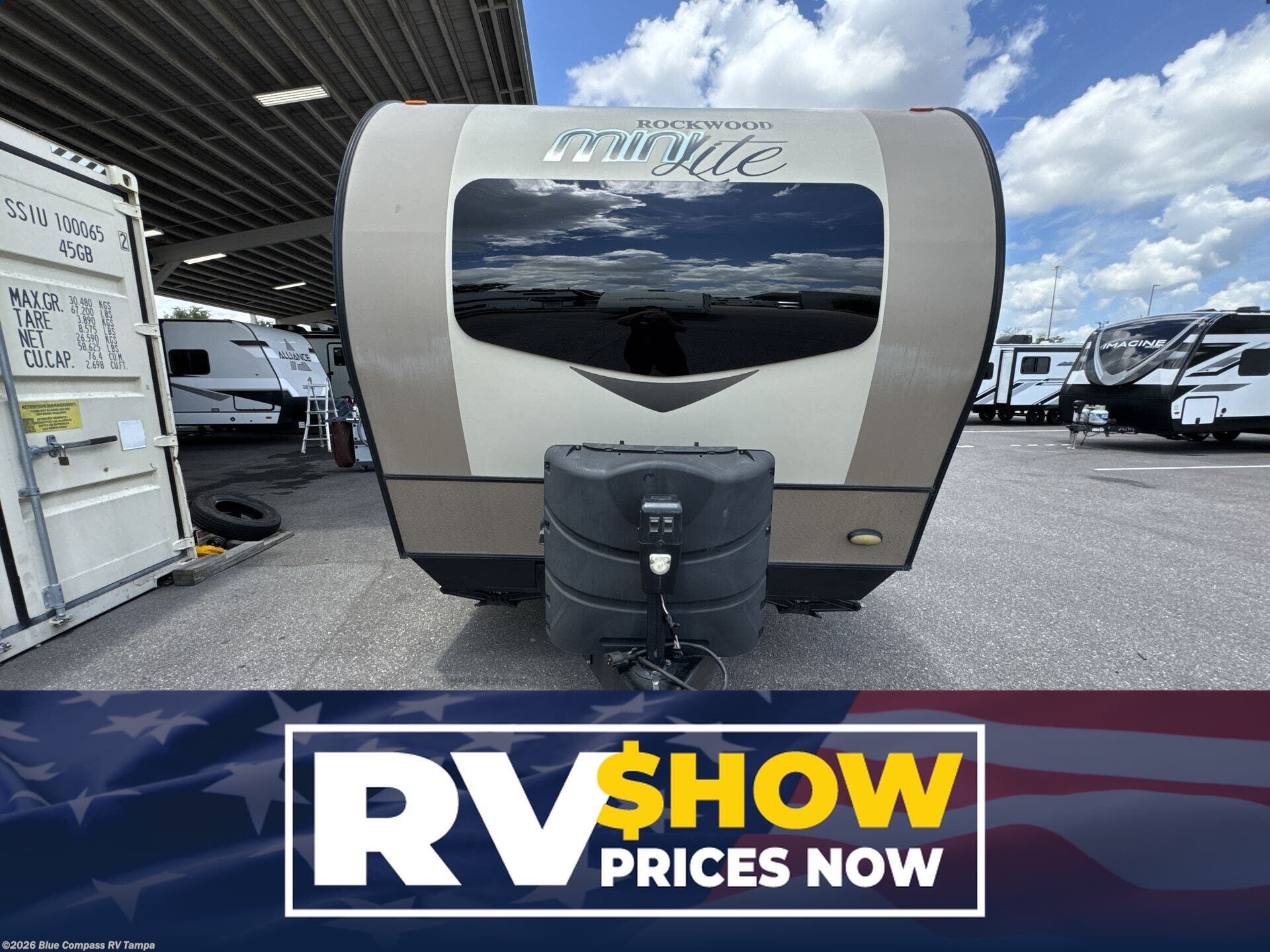 Used 2018  Forest River Rockwood Mini Lite 2508 by Forest River from Blue Compass RV Tampa in Dover, FL