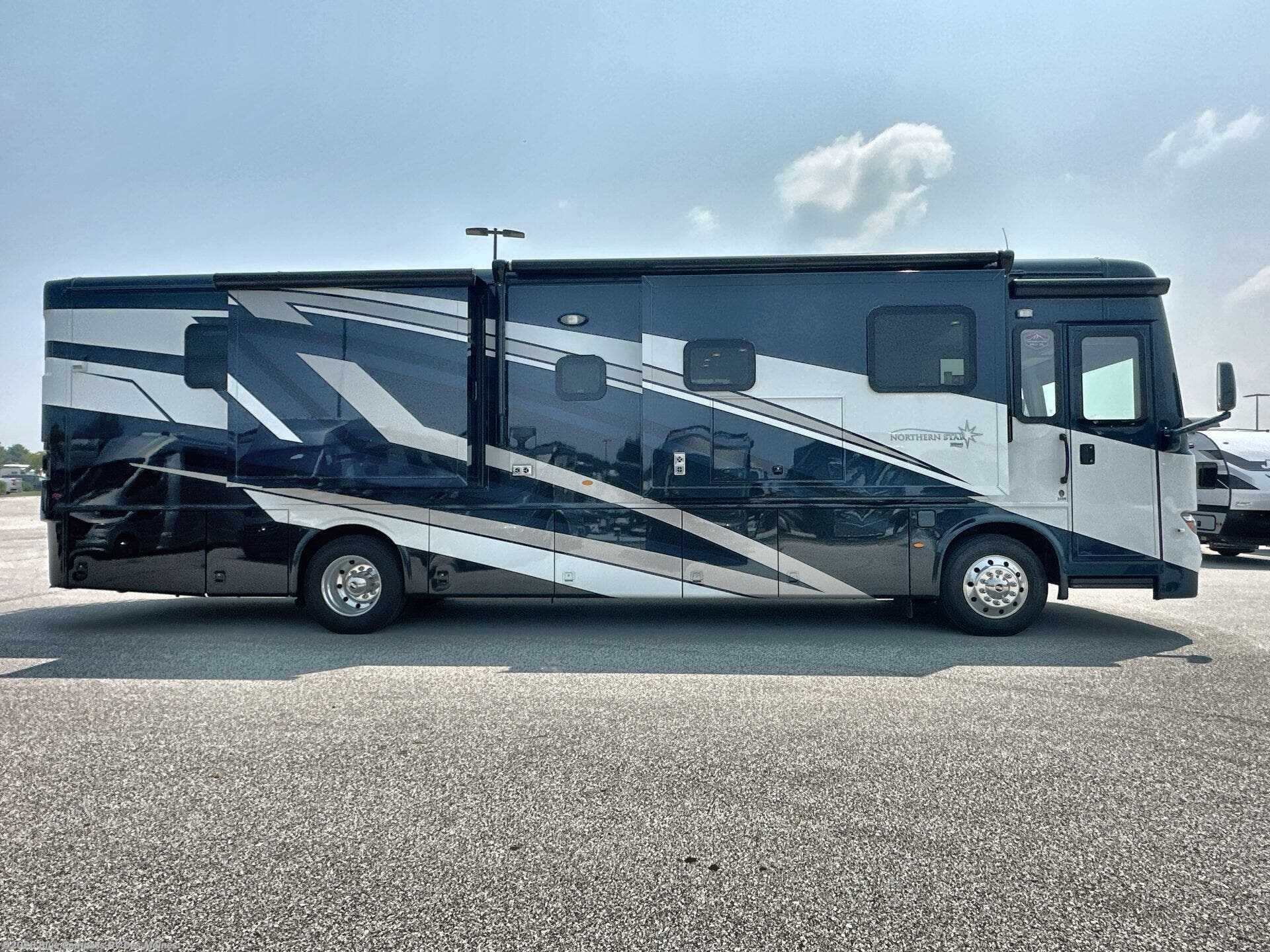 New 2026 Newmar Northern Star 3709 available in Altoona, Iowa