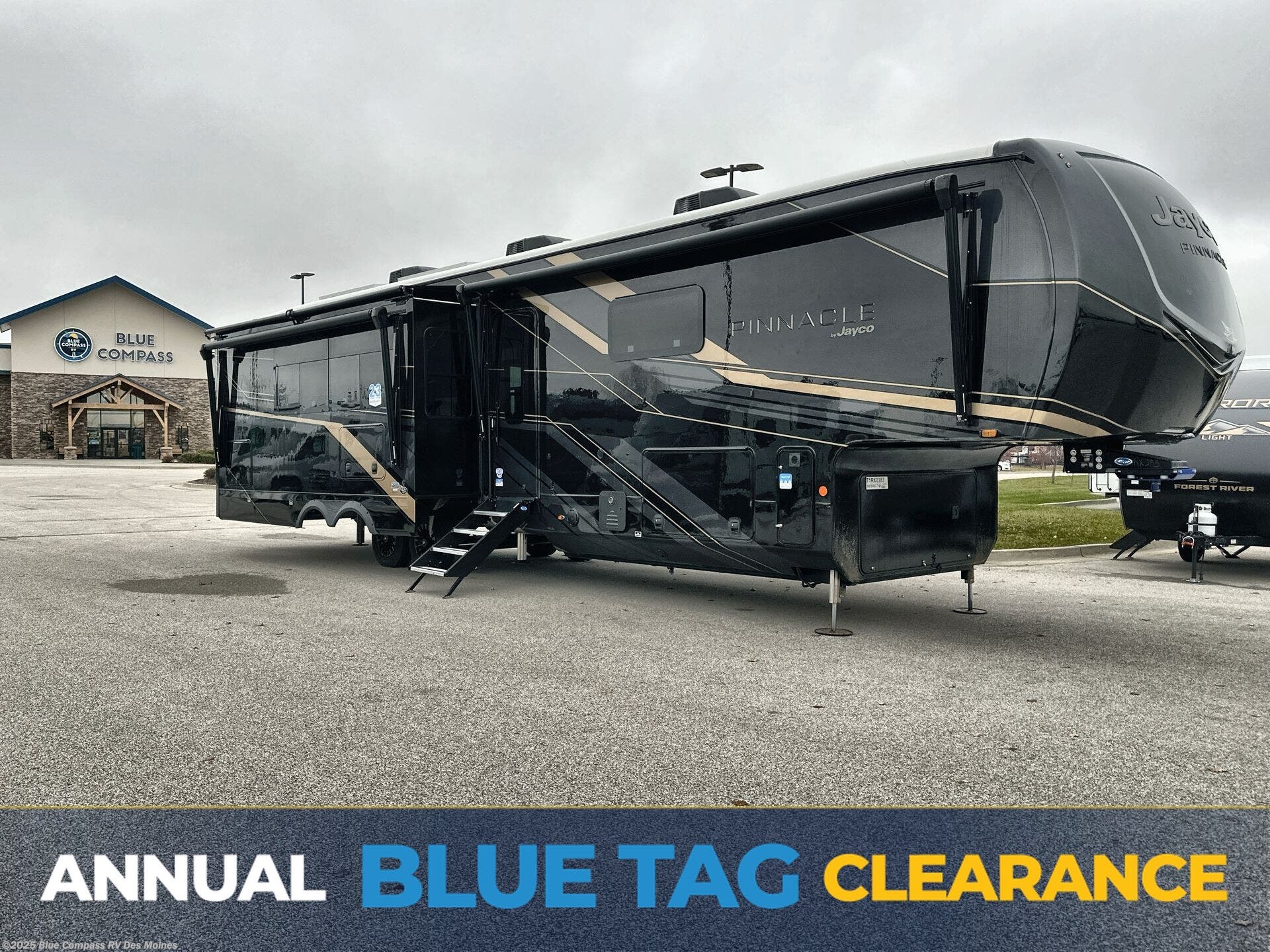 New 2026 Jayco Pinnacle 38FBRK available in Altoona, Iowa