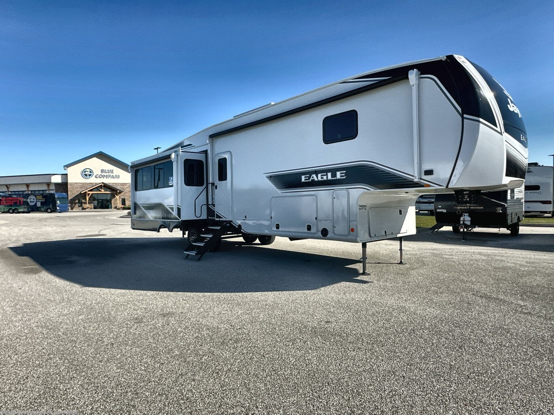New 2026 Jayco Eagle 335LSTS available in Altoona, Iowa