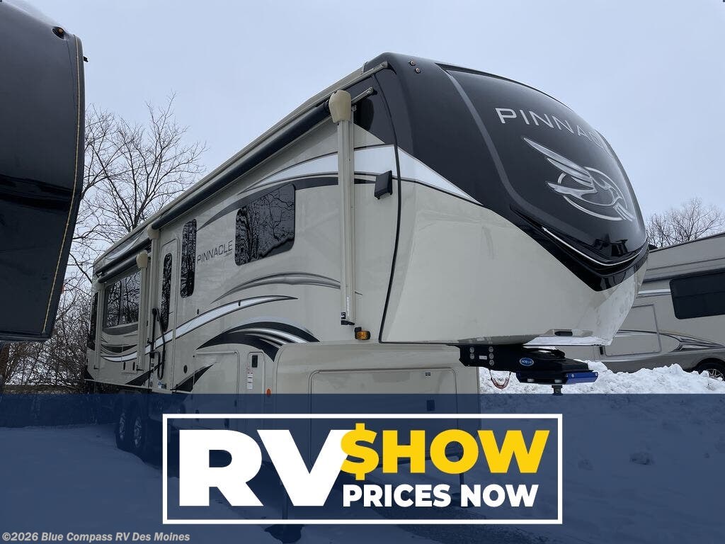 Used 2022 Jayco Pinnacle 32RLTS available in Altoona, Iowa