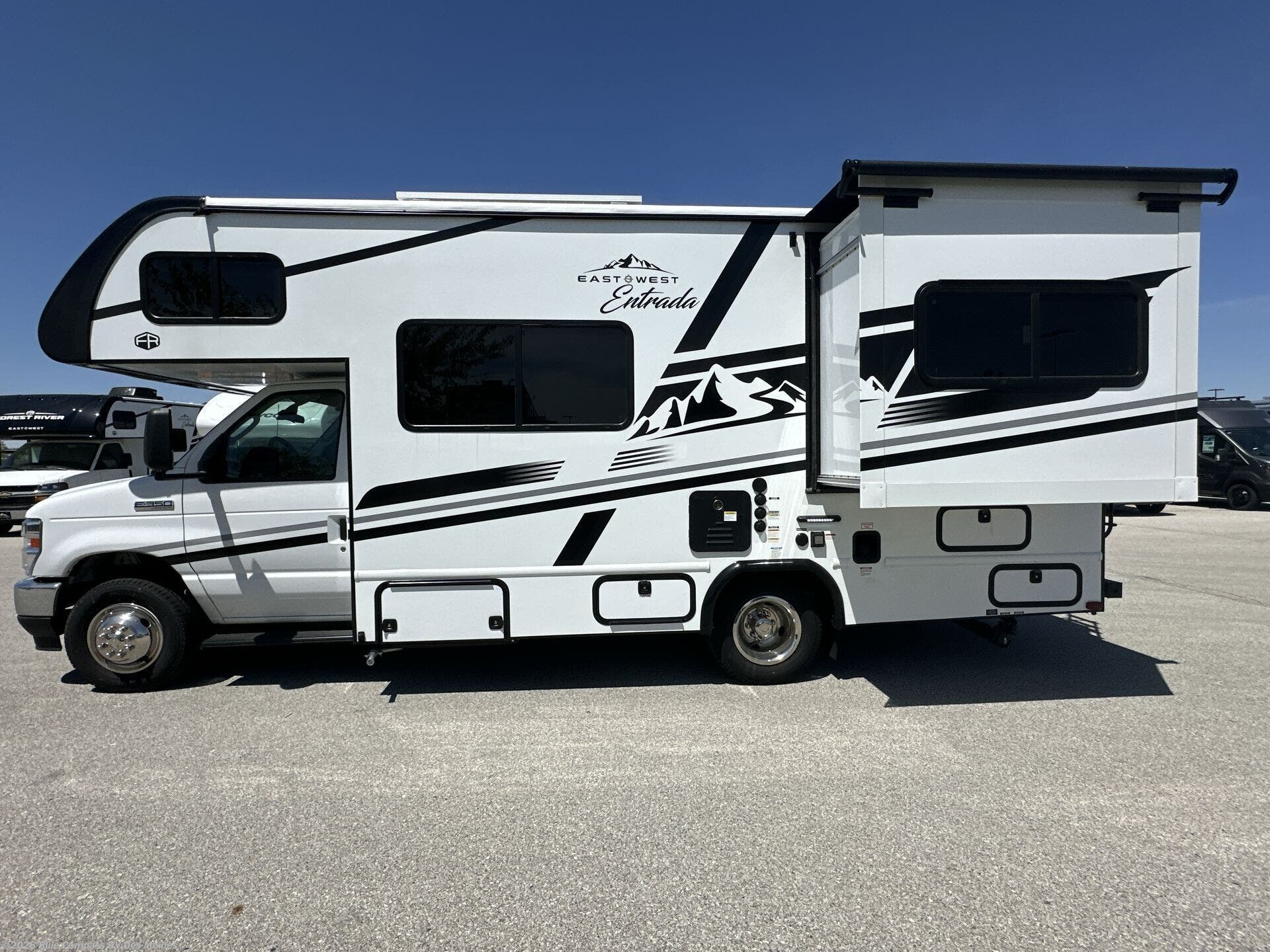 New 2026 East to West Entrada 2200S available in Altoona, Iowa