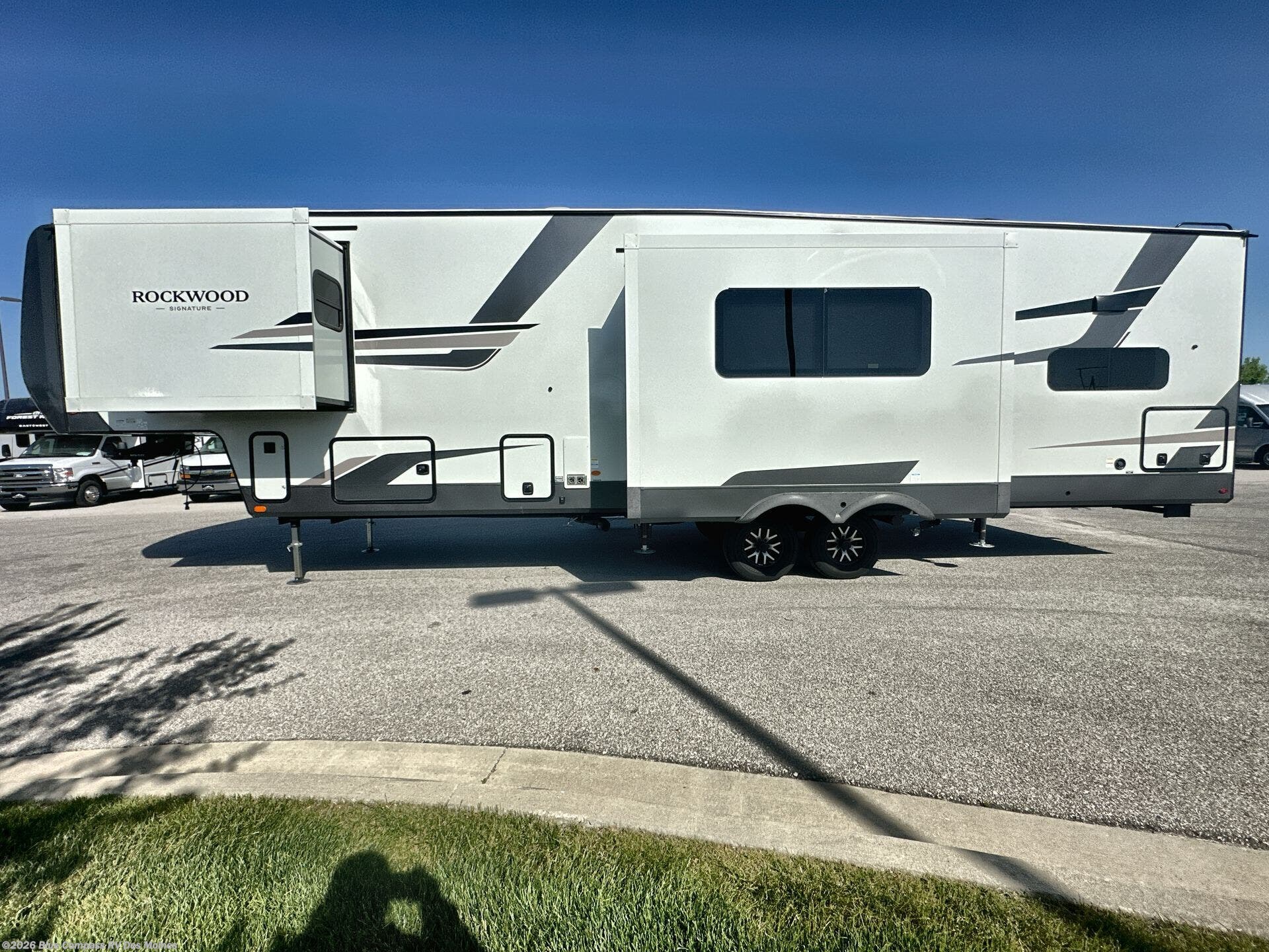 New 2026 Forest River Rockwood Signature 404SRK available in Altoona, Iowa