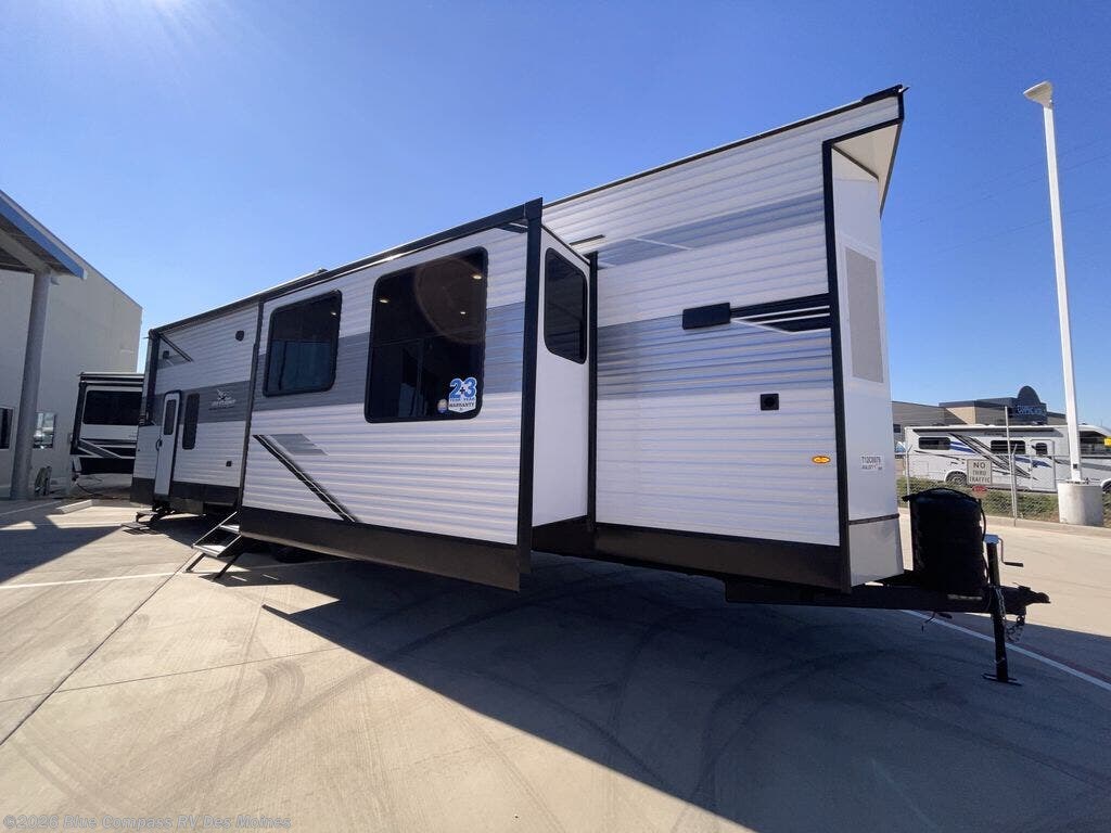 New 2026 Jayco Jay Flight Bungalow 404LOFT DS available in Altoona, Iowa