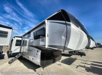 New 2025 Jayco Pinnacle 38KPTS available in Altoona, Iowa
