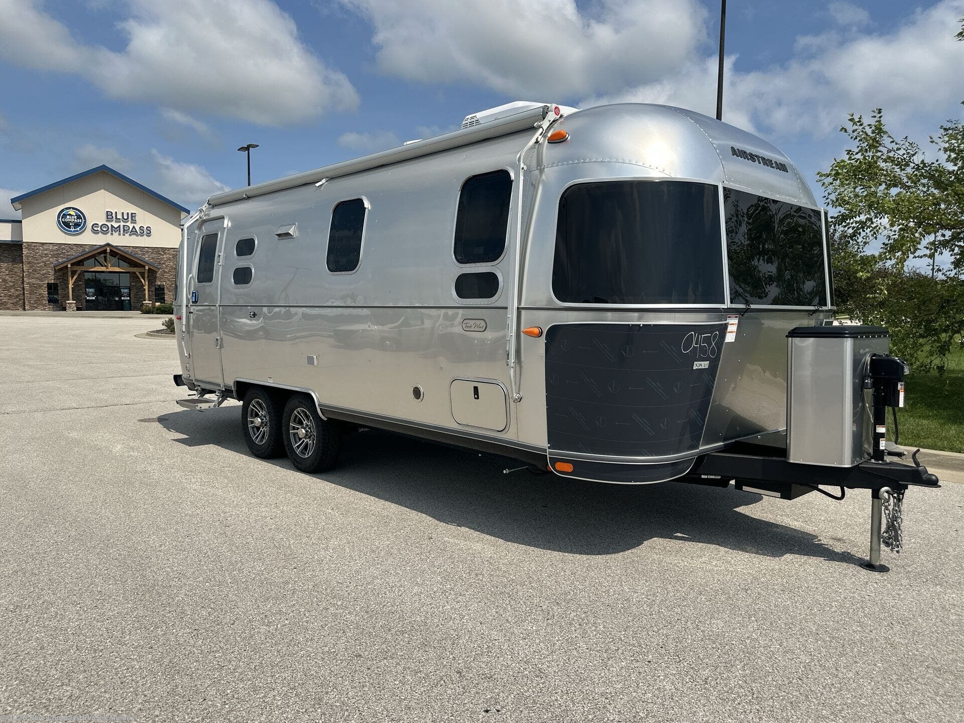 New 2027 Airstream Trade Wind 25FB available in Altoona, Iowa