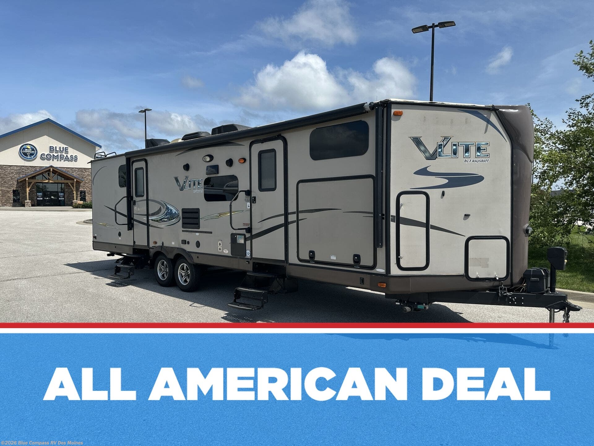 Used 2015 Forest River Flagstaff V-Lite 30WTBSK available in Altoona, Iowa