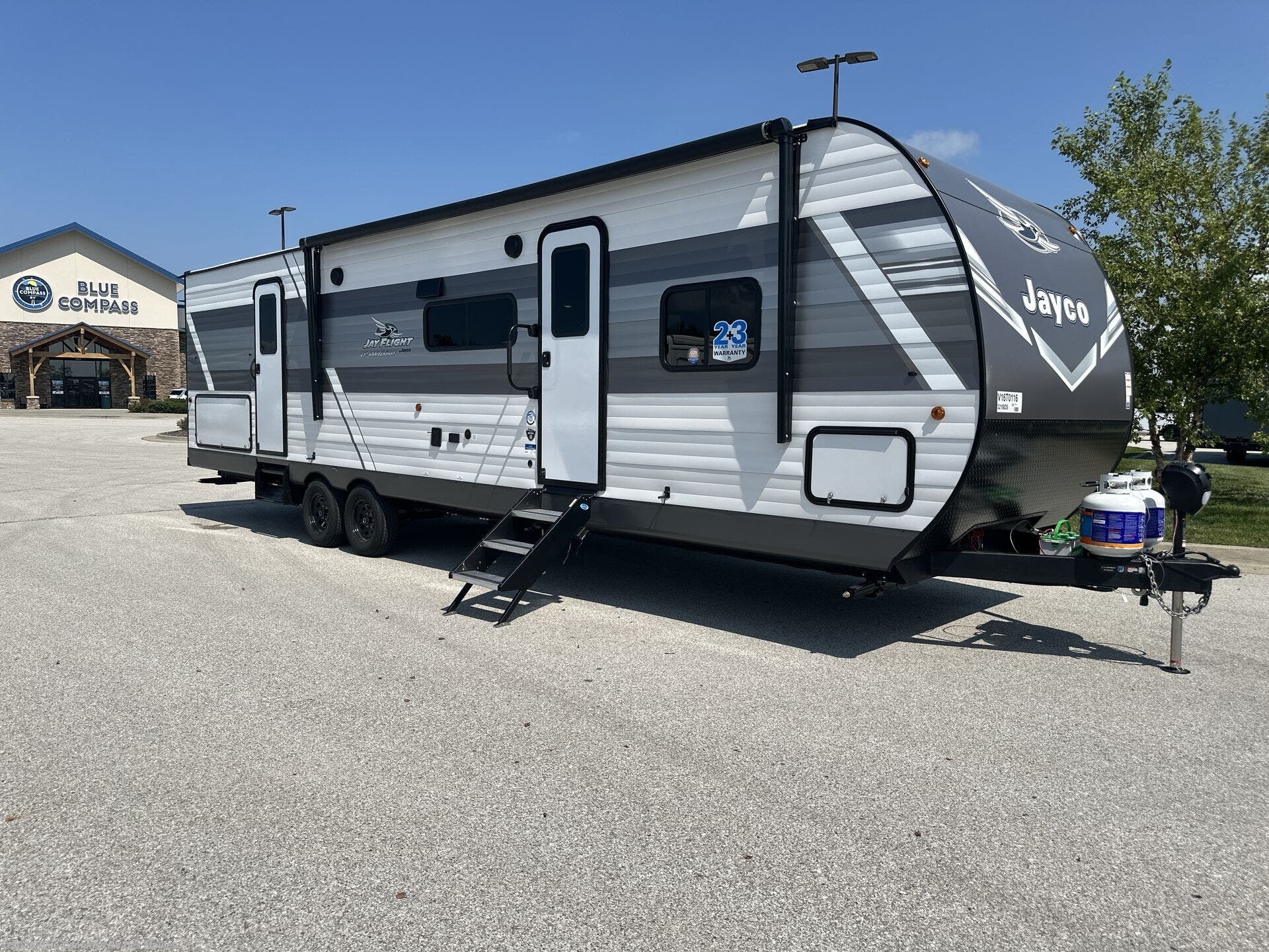 New 2027 Jayco Jay Flight 321BDS available in Altoona, Iowa