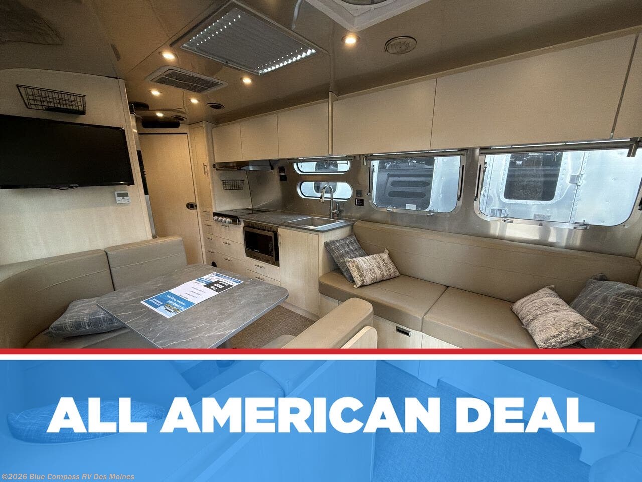 Used 2024 Airstream Flying Cloud 30FBBT available in Altoona, Iowa