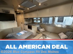 Used 2024 Airstream Flying Cloud 30FBBT available in Altoona, Iowa
