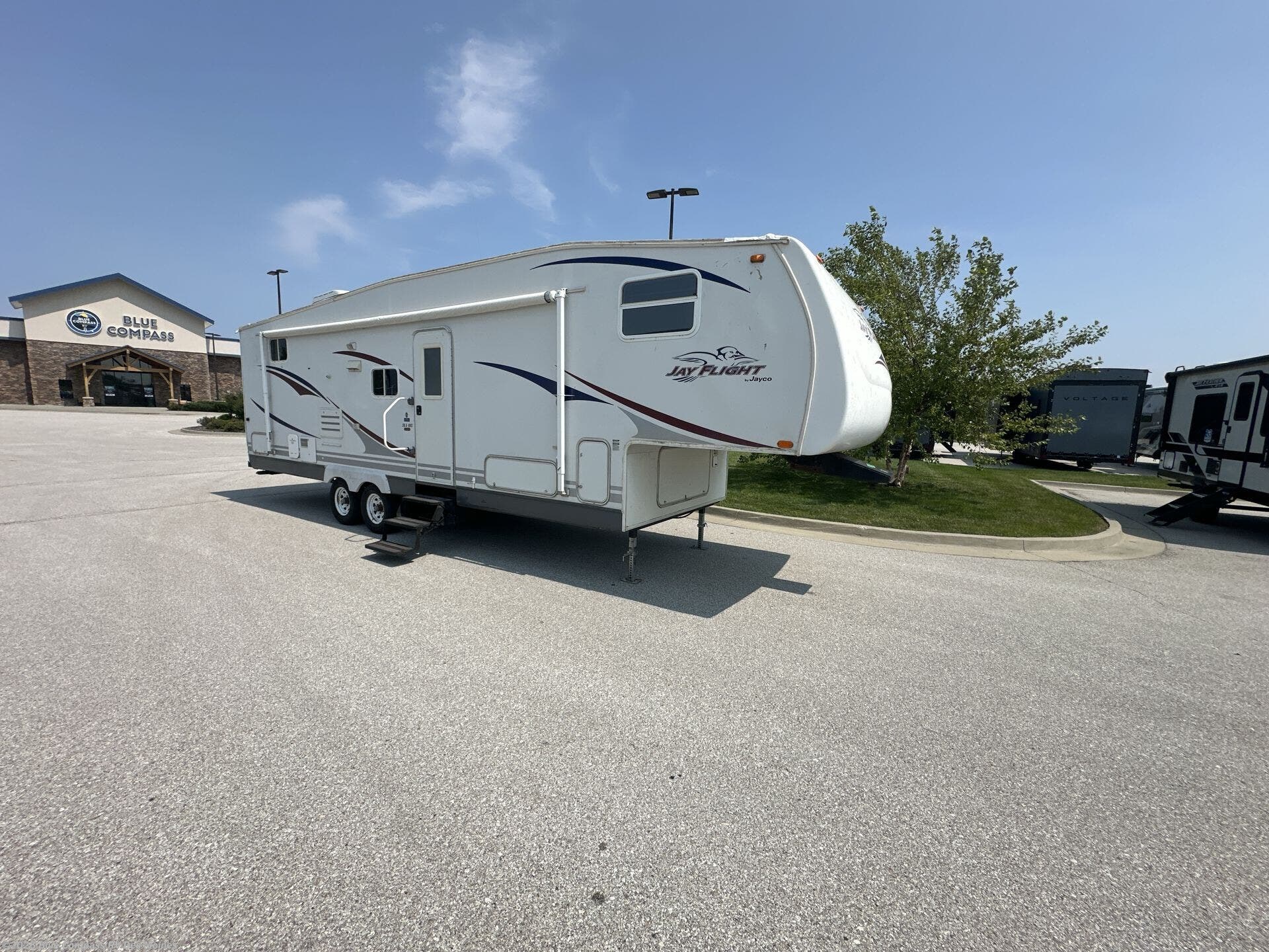 Used 2006 Jayco Jay Flight 30.5BHS available in Altoona, Iowa