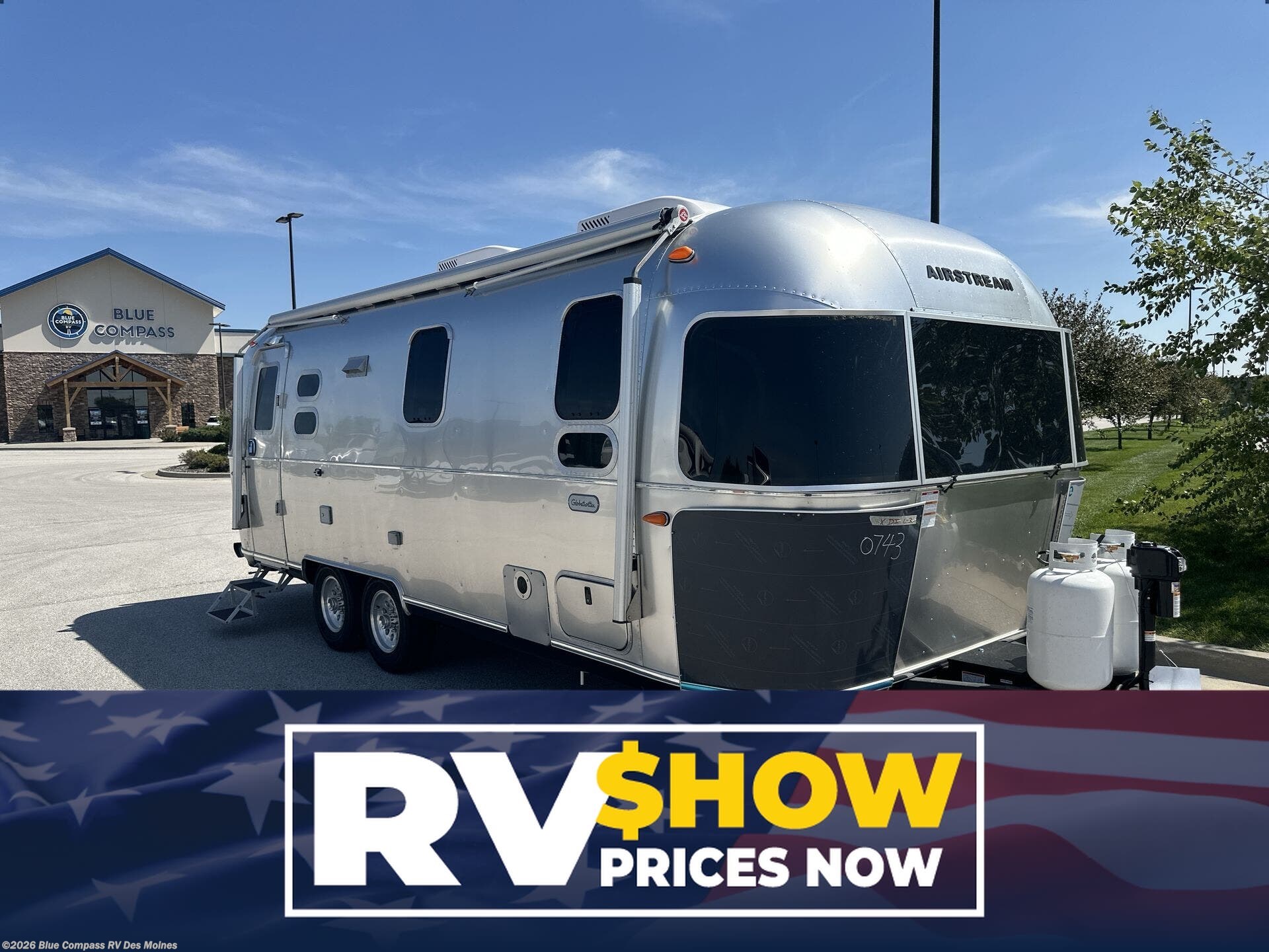 New 2027 Airstream Globetrotter 25FB available in Altoona, Iowa
