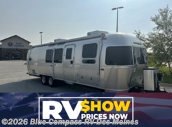 Used 2025 Airstream Flying Cloud 30FBBT available in Altoona, Iowa