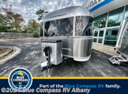 New 2024 Airstream Globetrotter 25FB Twin available in Latham, New York