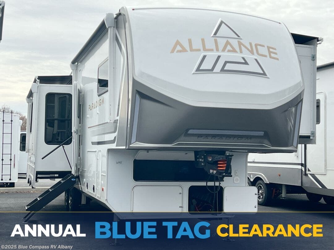 New 2025 Alliance RV Paradigm 310RL available in Latham, New York