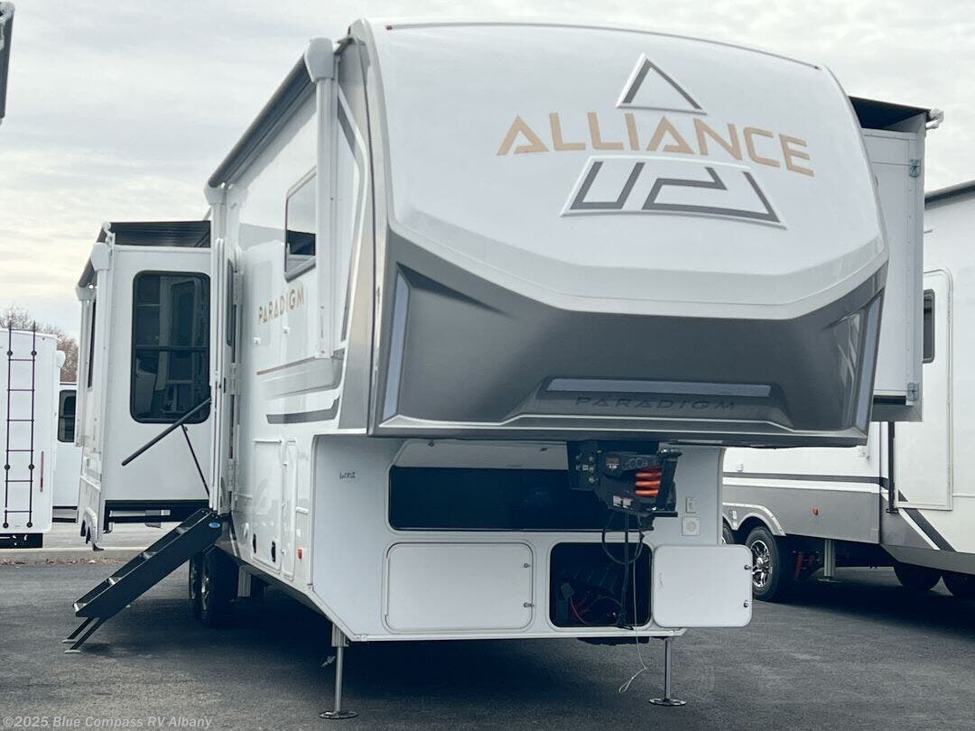 New 2025 Alliance RV Paradigm 310RL available in Latham, New York